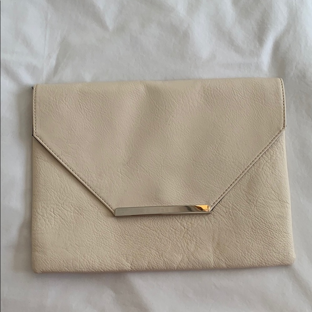 FOREVER 21 | Cream + Silver Clutch